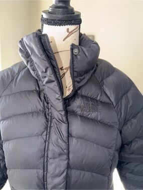 The North Face Puffer Coat - Lightweight Insulated Jacket